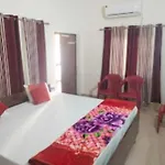 Hotel Paradise Varanasi Perfect Location - Parking Facilities