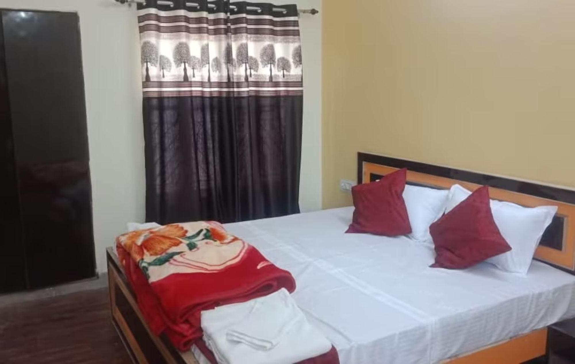 Paradise Perfect Location - Parking Facilities Hotel 3*