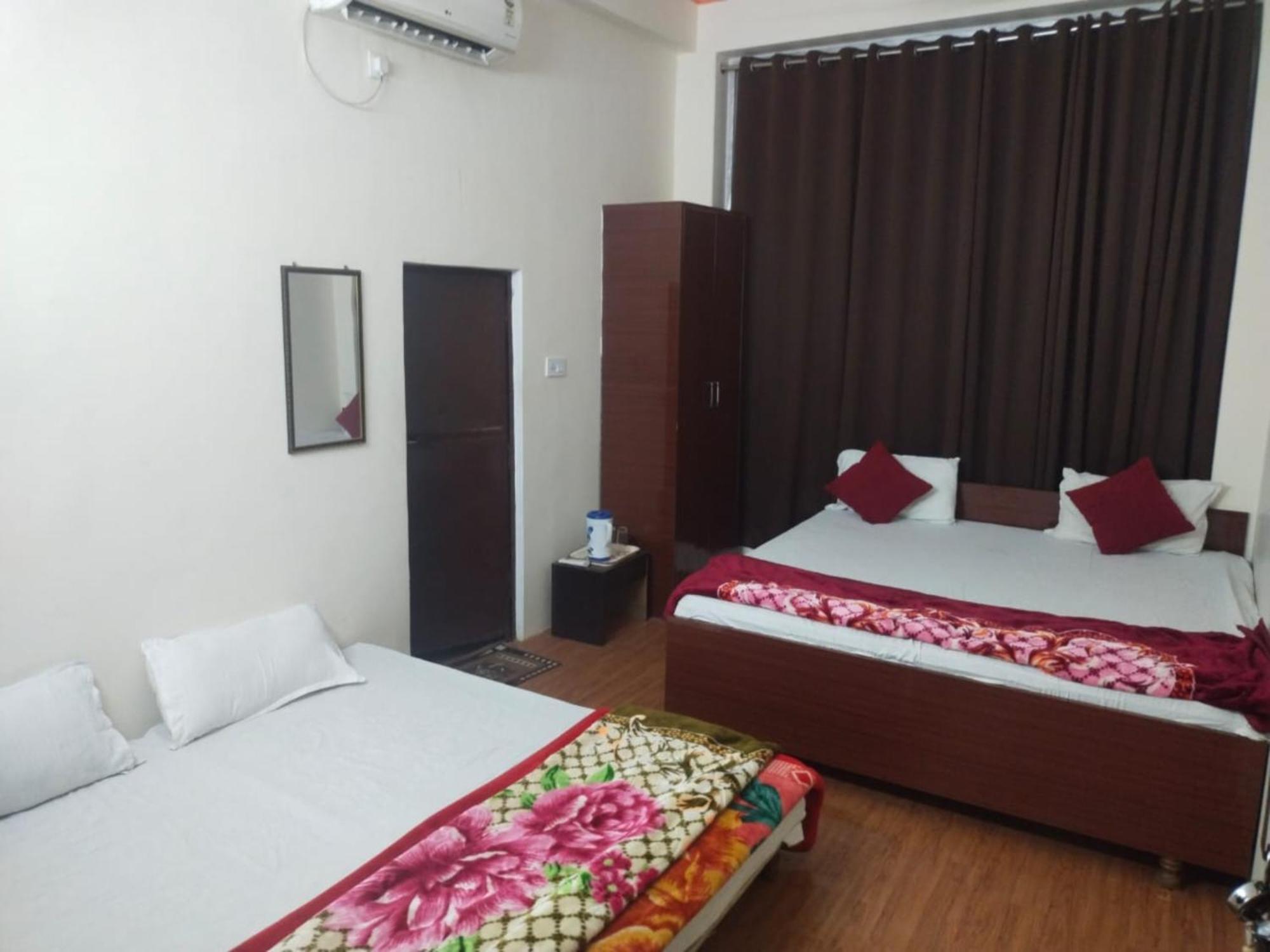 Paradise Perfect Location - Parking Facilities