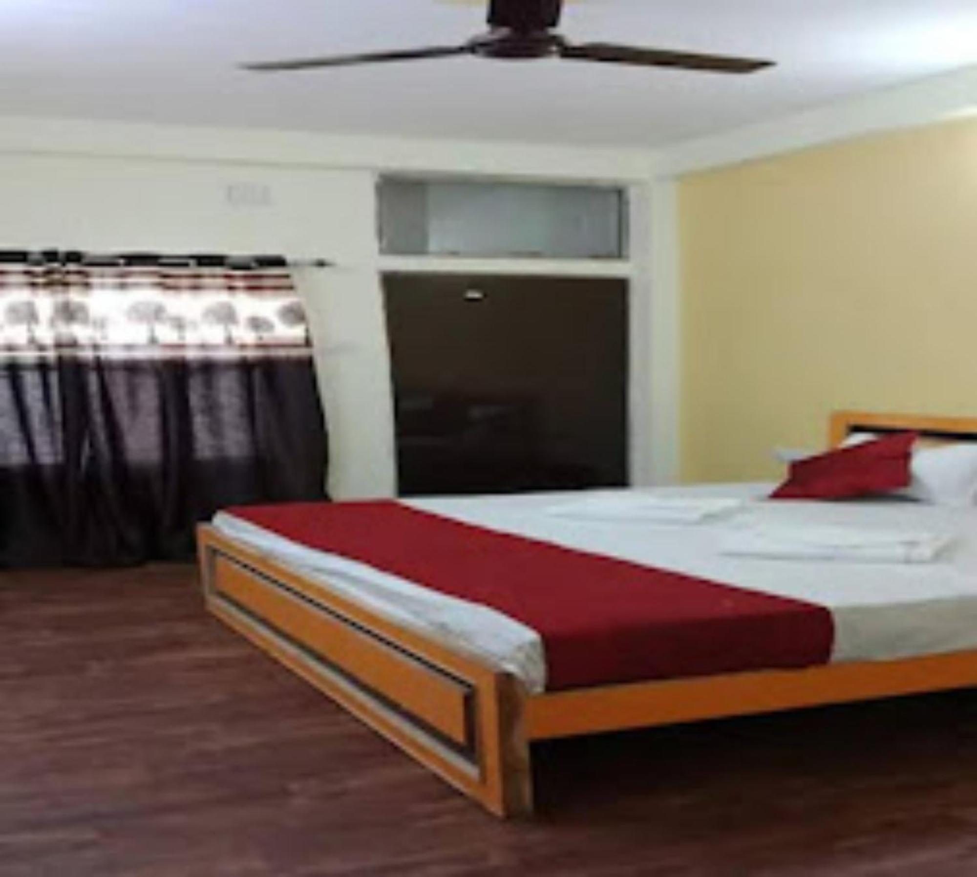 Paradise Perfect Location - Parking Facilities Varanasi
