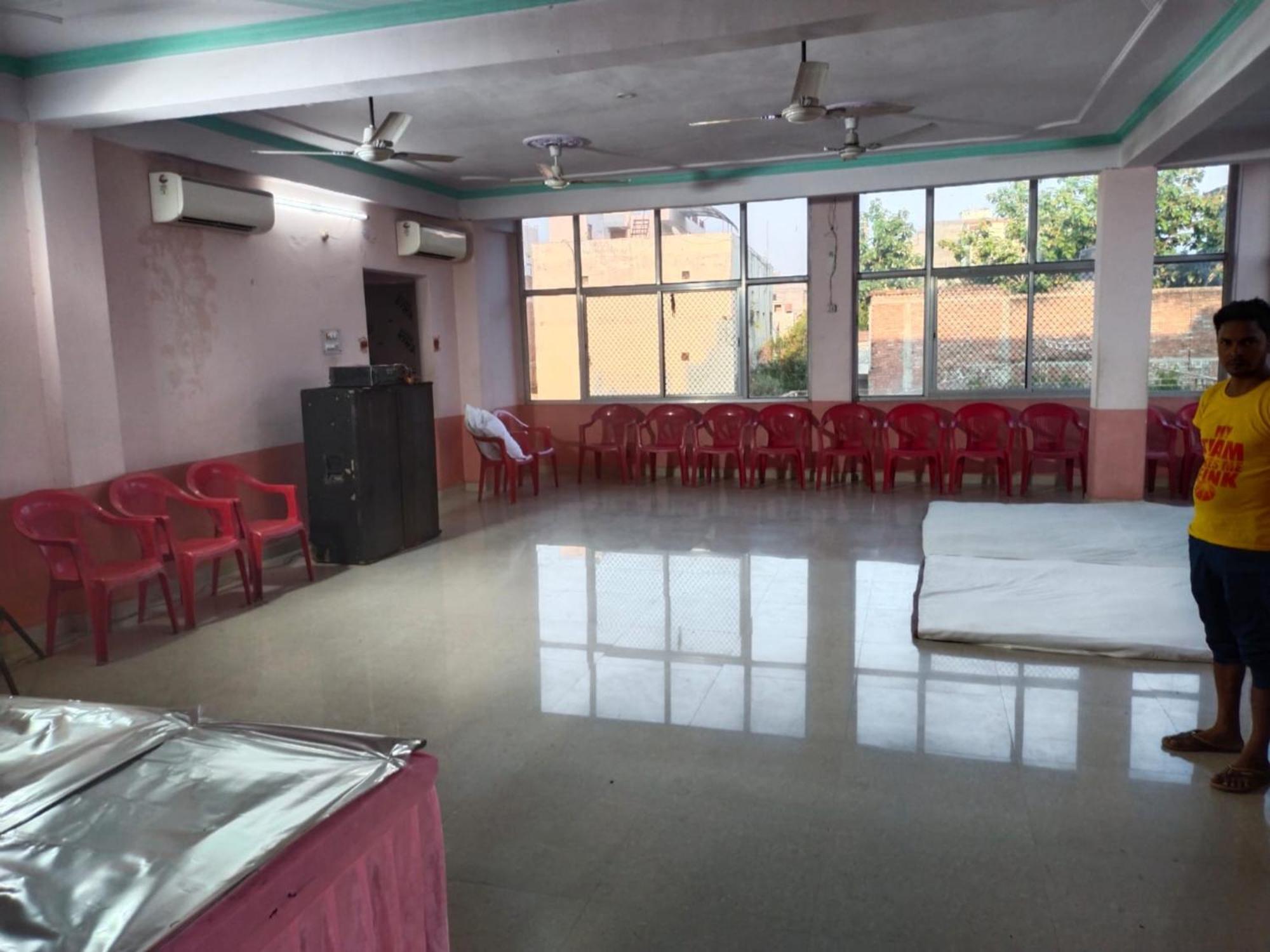 Hotel Paradise Perfect Location - Parking Facilities